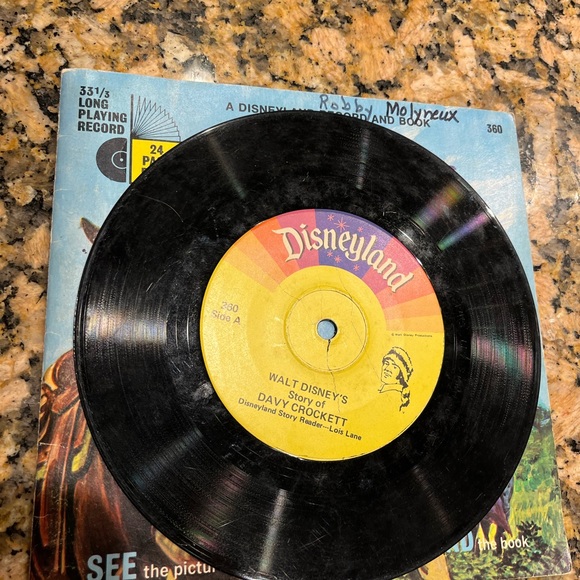 Vintage Disneyland Original Little Long Record Pete's Dragon - Picture 9 of 9